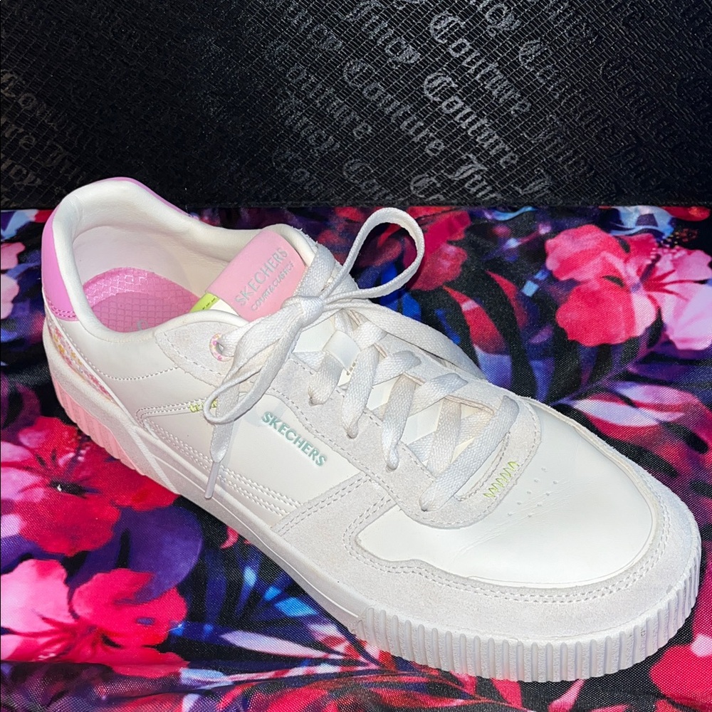 Skechers White and Pink Court&Classics Sneakers